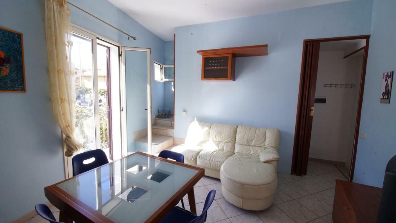 Casa Eleonora Apartment Campofelice Di Roccella Exterior foto