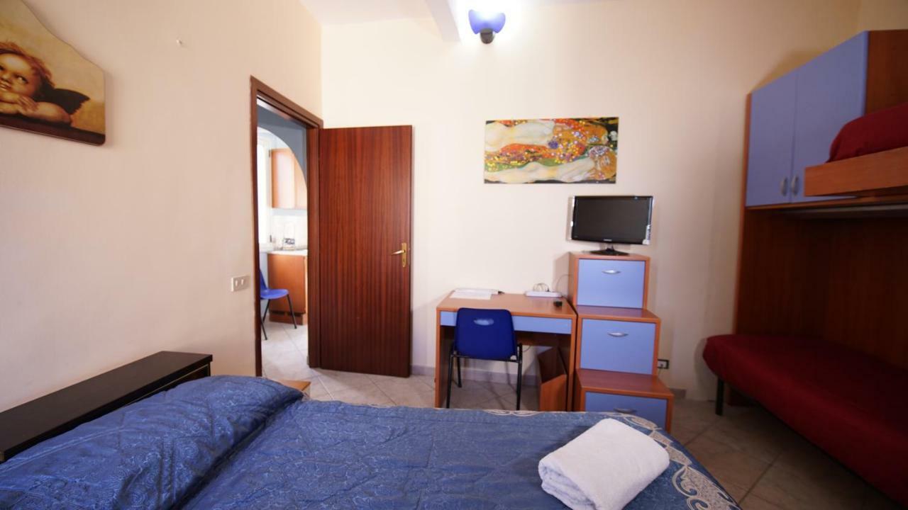 Casa Eleonora Apartment Campofelice Di Roccella Exterior foto