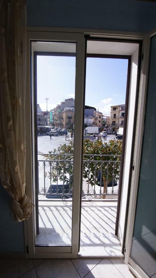 Casa Eleonora Apartment Campofelice Di Roccella Exterior foto