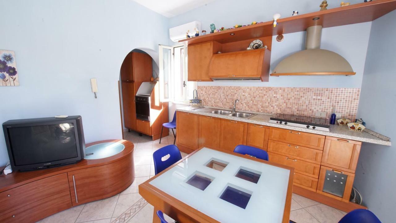 Casa Eleonora Apartment Campofelice Di Roccella Exterior foto