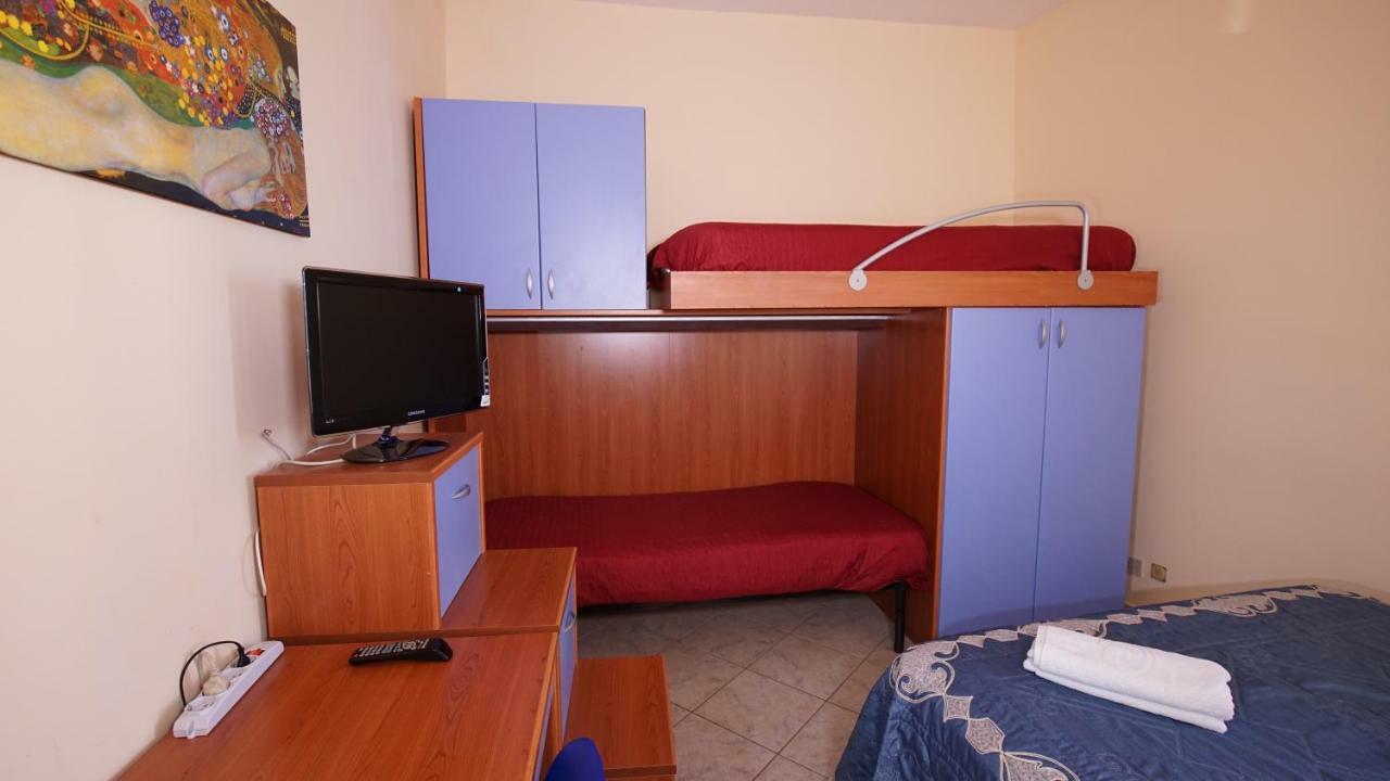 Casa Eleonora Apartment Campofelice Di Roccella Exterior foto